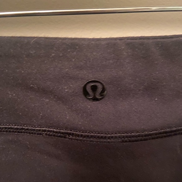 Lululemon High-Low Skirt size 4. - Picture 2 of 5